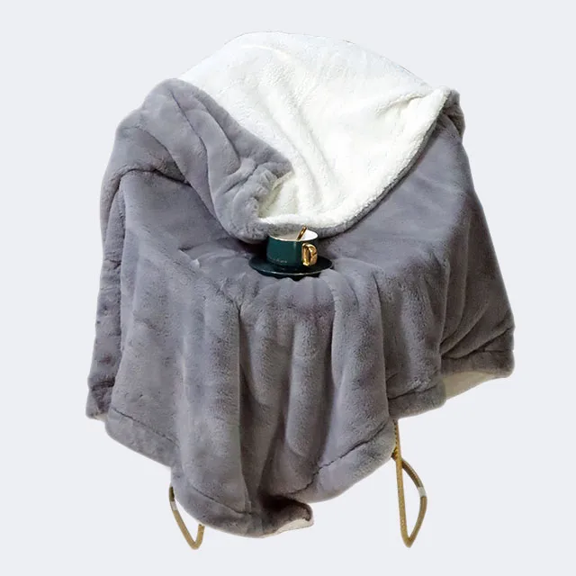 मोटे ब्रश वाले पीवी ऊनी शेरपा कंबल
