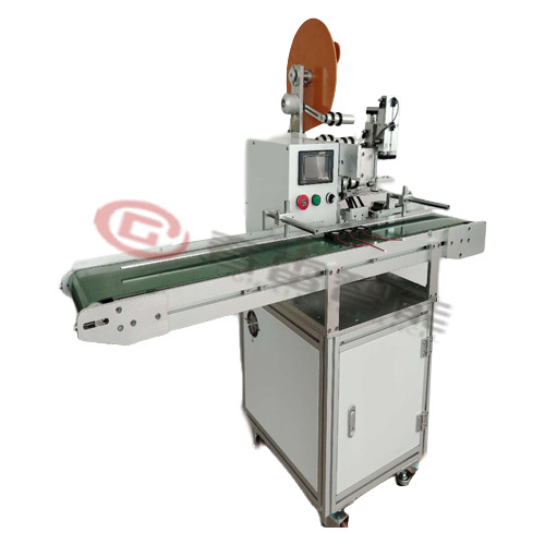 Automatic flat labeling machine for medical bags - 2 
