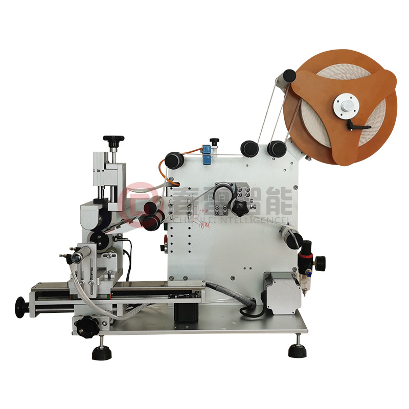 Semi-automatic rotating and flat labeling machine - 2