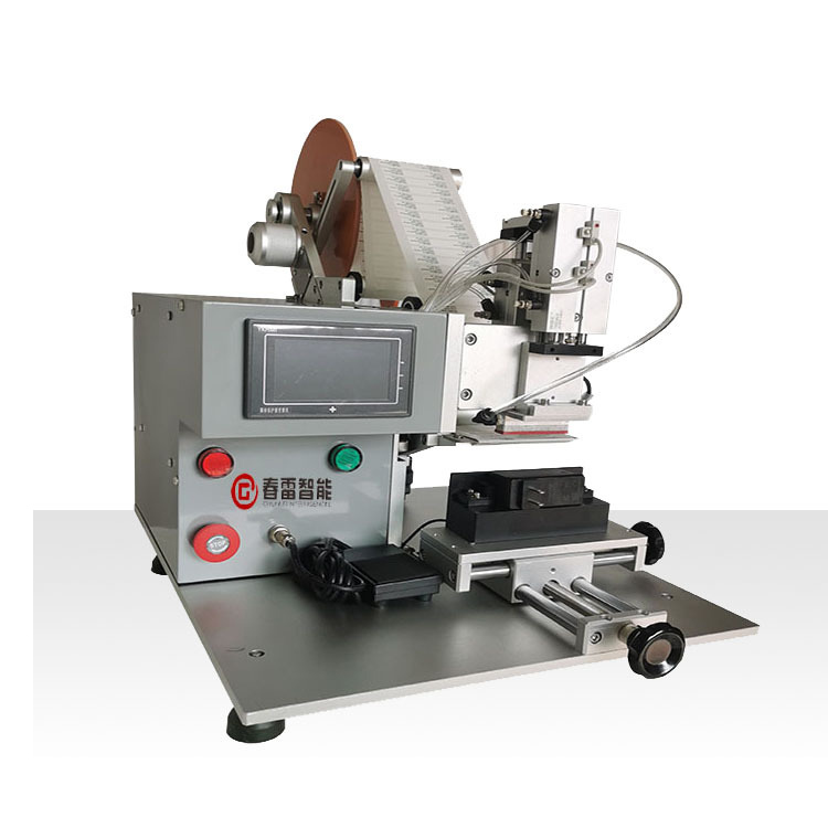 Semi - automatic high precision flat labeling machine