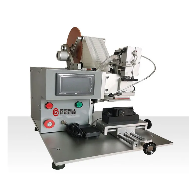 Semi - automatic lunch box flat labeling machine