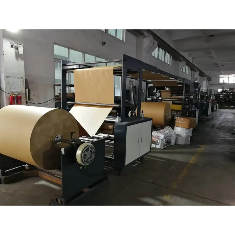 Maszyna do produkcji wyściełanych poduszek papierowych o strukturze plastra miodu
