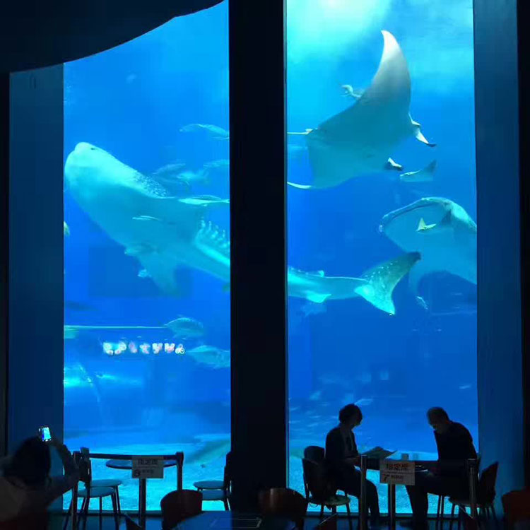 Acryl-Aquarium-Restaurant
