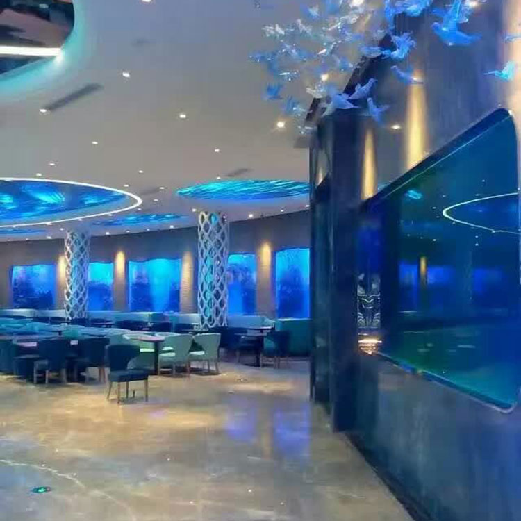 Interiores exclusivos de restaurantes em acrílico