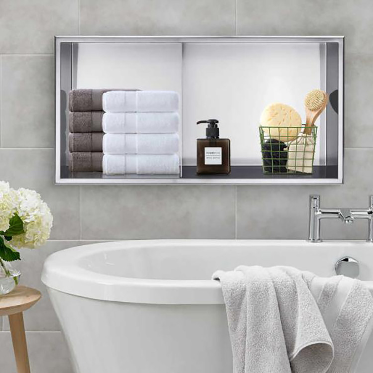 Doccia a nicchia a parete verticale lucidata a specchio per riporre gli oggetti nel bagno