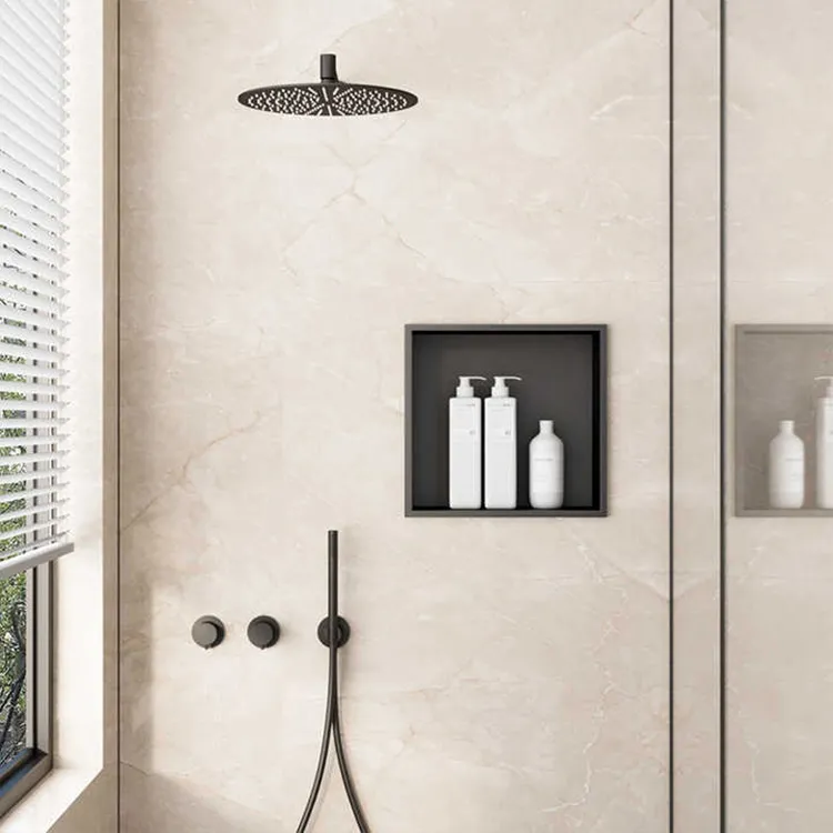Ducha de nicho de pared horizontal pulida con espejo para almacenamiento en el baño