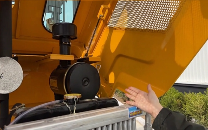 How to replace the air filter in Wheel loader?