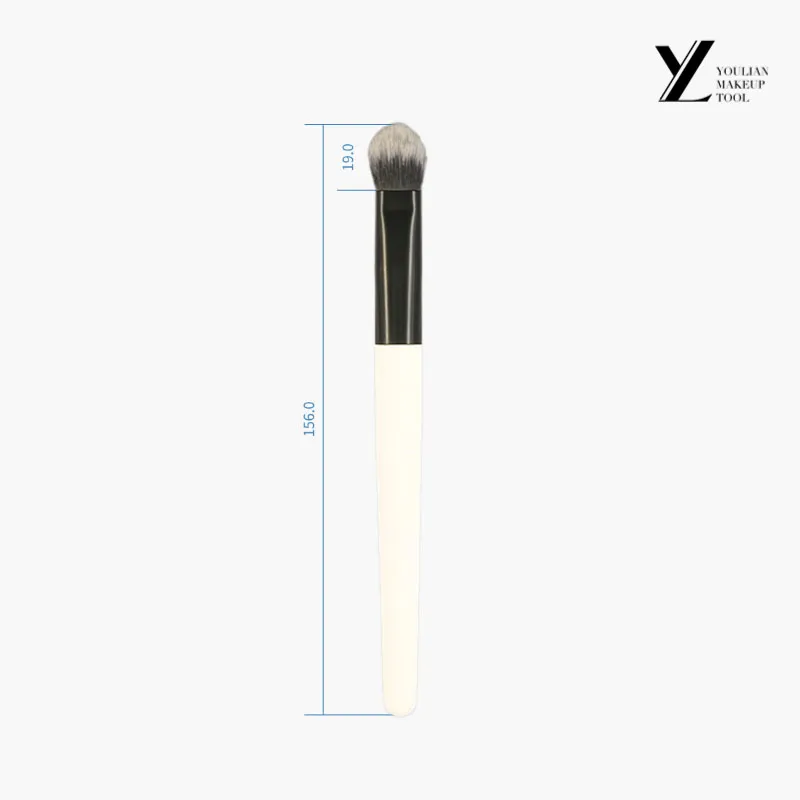 Spotlight Concealer Brush