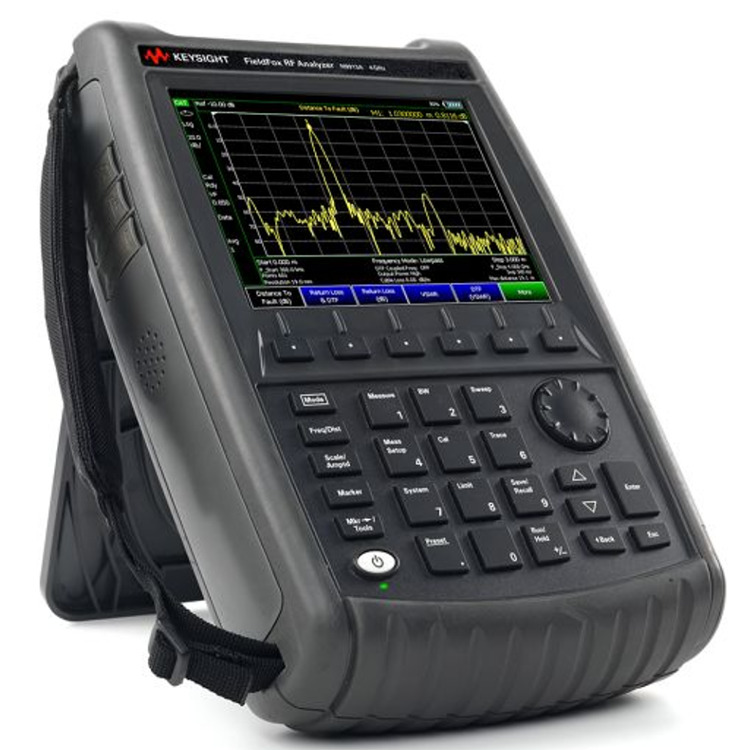 Analyseur de spectre micro-ondes portatif FieldFox N9913A