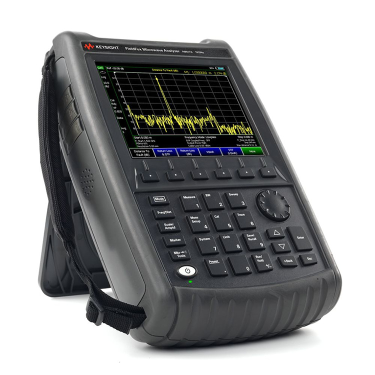 Analyseur de spectre micro-ondes portatif FieldFox N9917A