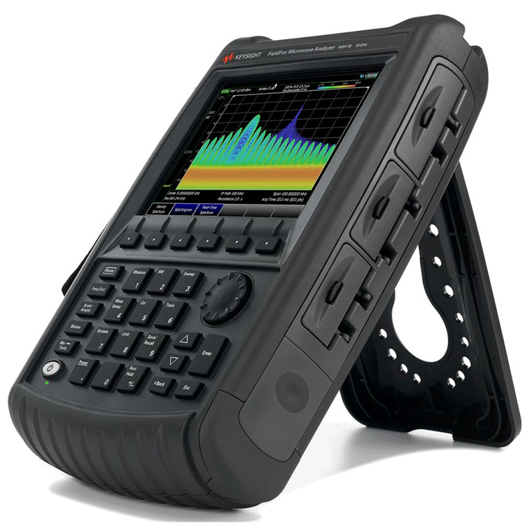 Analyseur de spectre micro-ondes portatif FieldFox N9917B