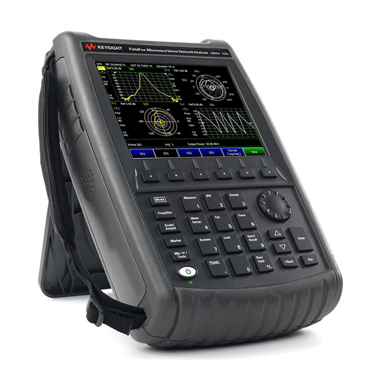 Analyseur de spectre micro-ondes portatif FieldFox N9925A