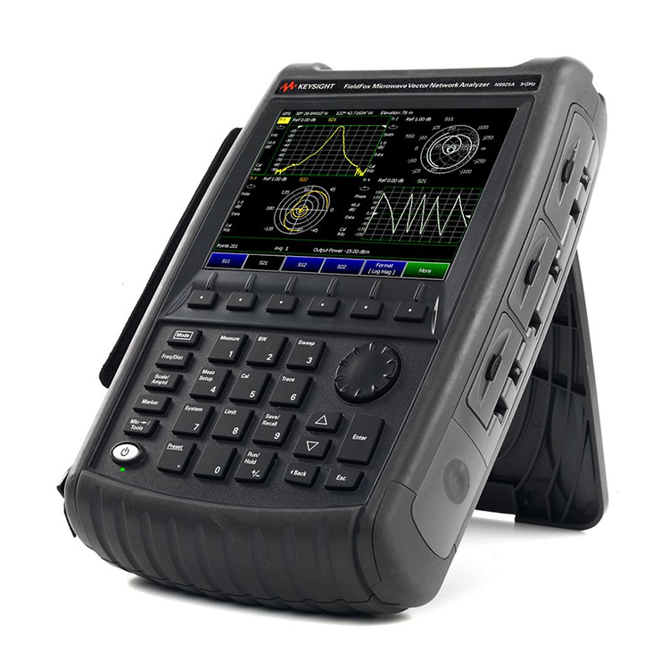 Analyseur de spectre micro-ondes portatif FieldFox N9925A