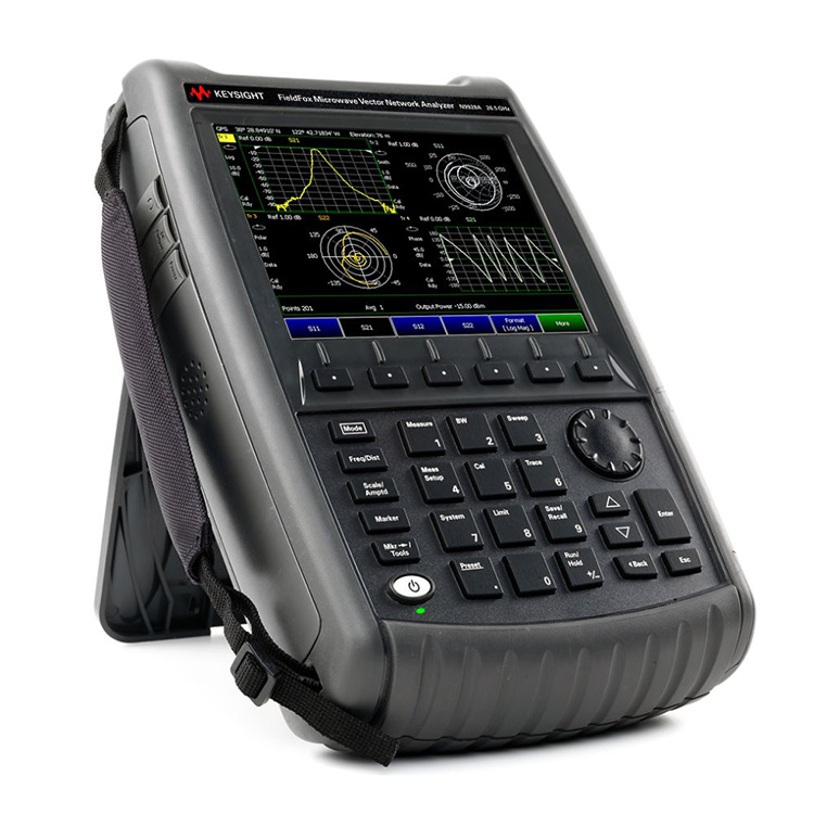 Analyseur de spectre micro-ondes portatif FieldFox N9928A