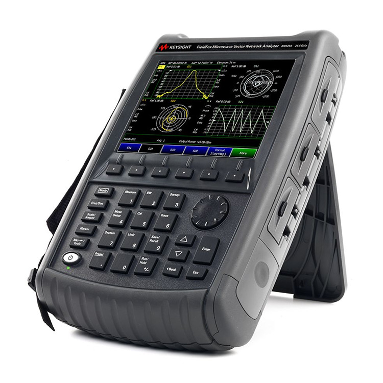 Analyseur de spectre micro-ondes portatif FieldFox N9928A