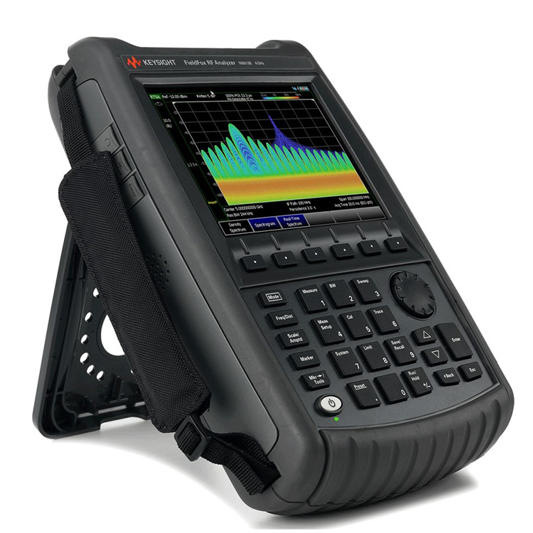 Analyseur de spectre micro-ondes portatif FieldFox N9937A