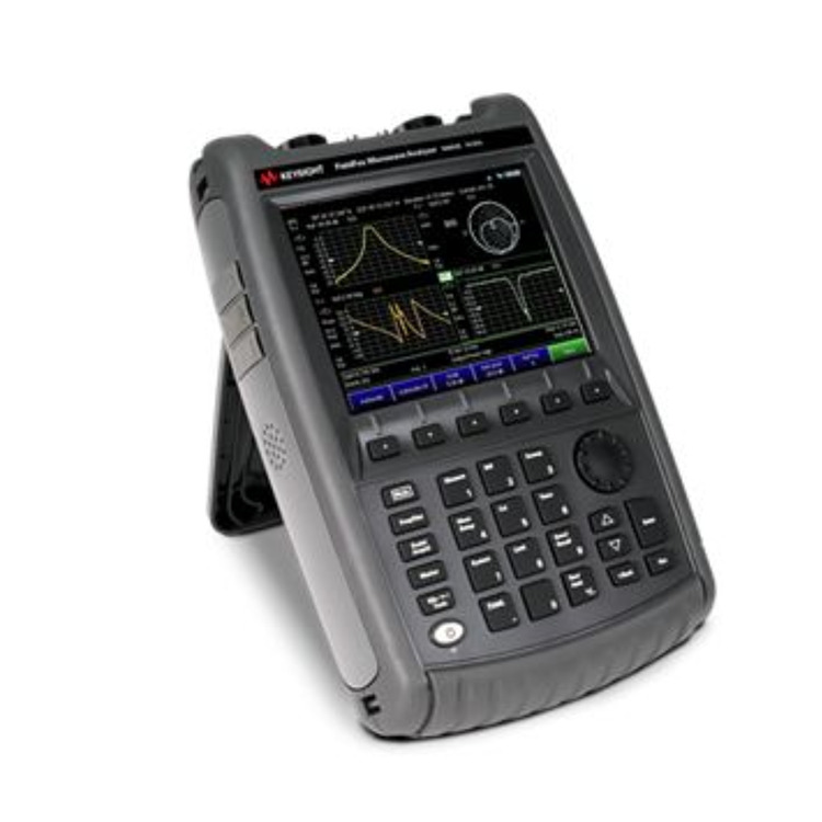 Analyseur de spectre micro-ondes portatif FieldFox N9953B