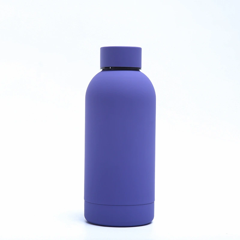 Bottiglia d'acqua per salute e benessere