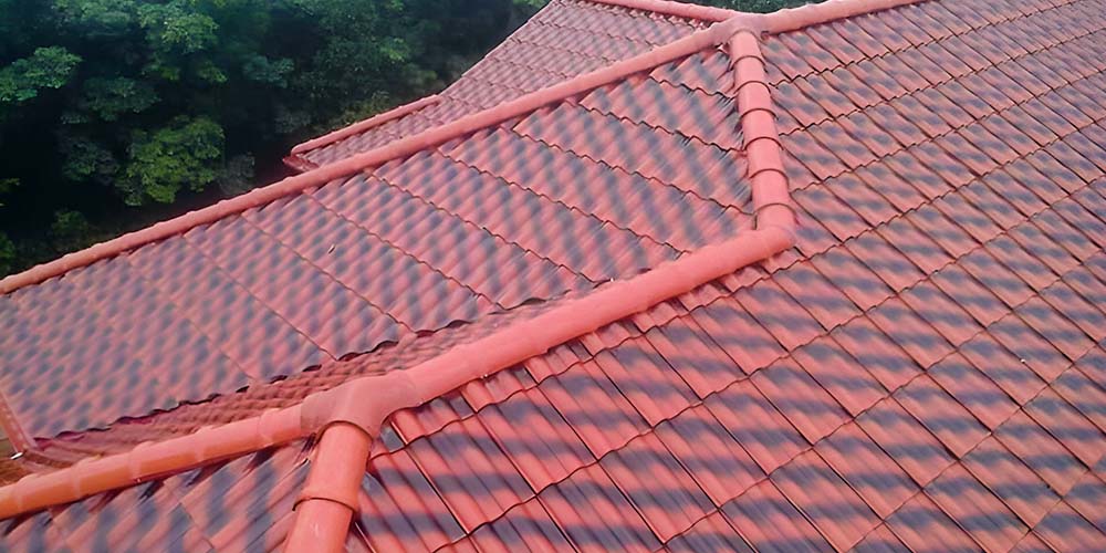 What is ceramic roof tile?