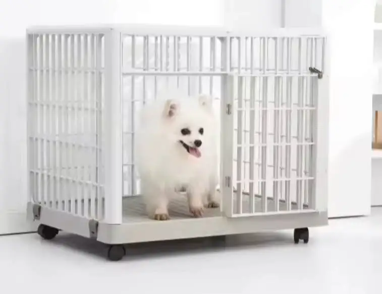High Quality Comfortable Pet Dog Cage Removable Plastic Dog Crate Pet Carrier with Wheels