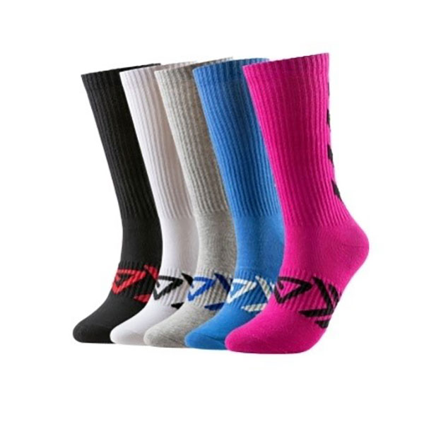 The differences between Sports Knee-high Socks and ordinary socks 