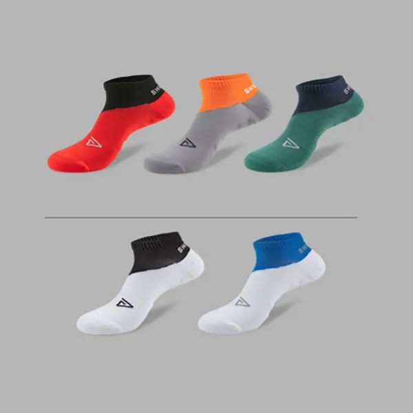 Еластичні спортивні шкарпетки з низьким вирізом