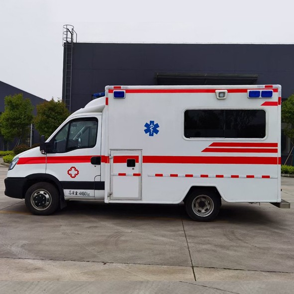 ICU medical ambulance - 2 