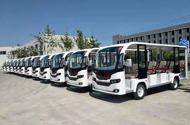 Our low-speed electric sightseeing bus enters the university campus and becomes the first choice for transportation in the park