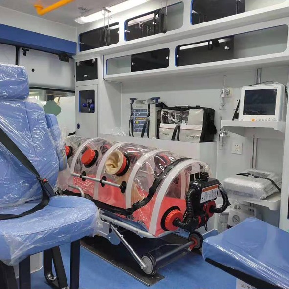 Medical transfer ambulance - 2 
