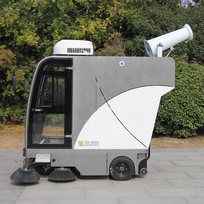Driving multifunctional sweeper - 4 