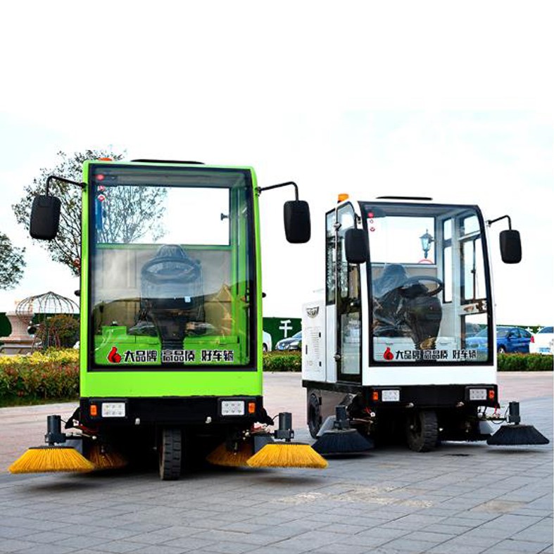 Rechargeable street sweeper - 7 