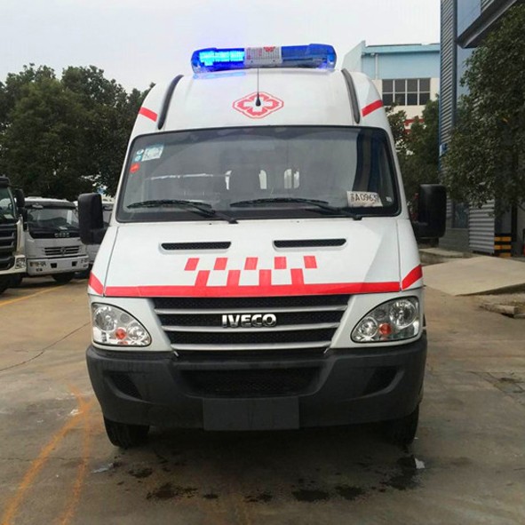 Medical transfer ambulance