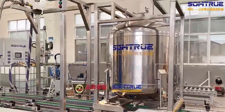 Somtrue uvádí na trh automatický plnící systém se dvěma stanicemi s funkcemi odolnými proti výbuchu pro zvýšení efektivity výroby