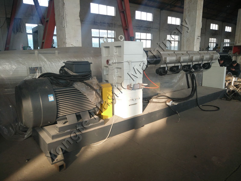 hdpe pipe extruder