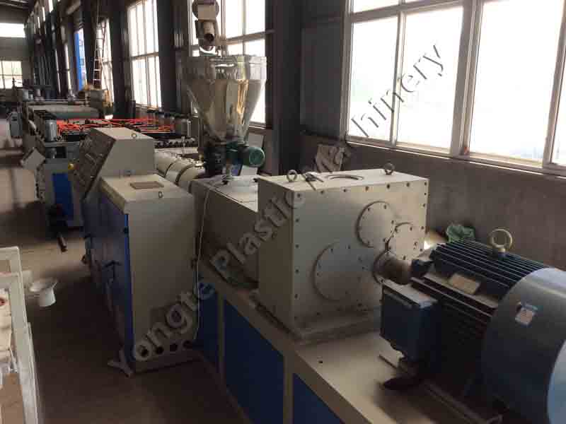 Wood Plastic WPC furniture board making machine