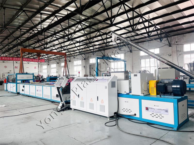 PVC window and door profile extrusion machine