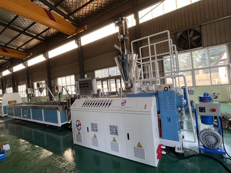 yongte WPC door machine