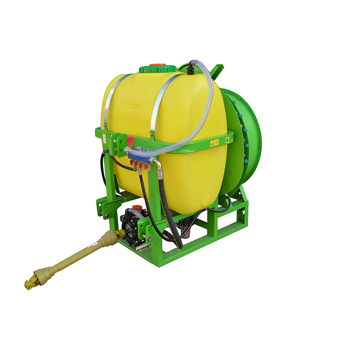 Agricultural orchard sprayer