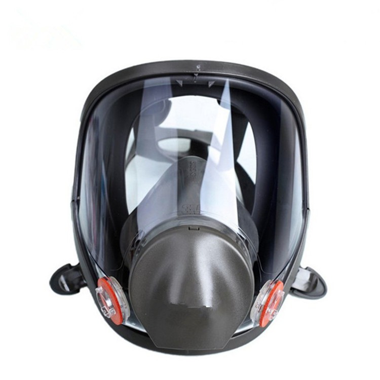Close-Fitting Gas Mask