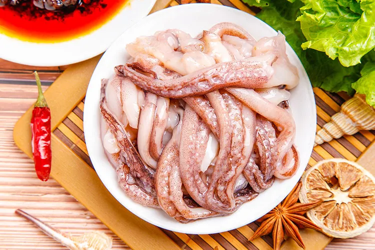 What are the nutritional values of squid?