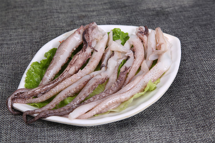 Can people with high blood pressure eat squid?