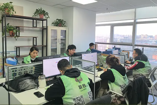 Търговски екип на Qindao Lian Sheng International Trade Co., Ltd