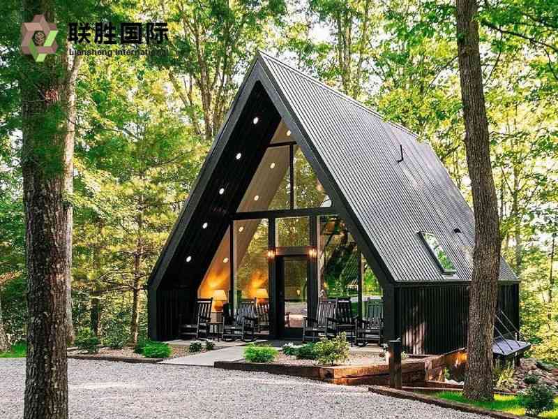 Casa pequena pré-fabricada modular triangular de luxo com estrutura de aço