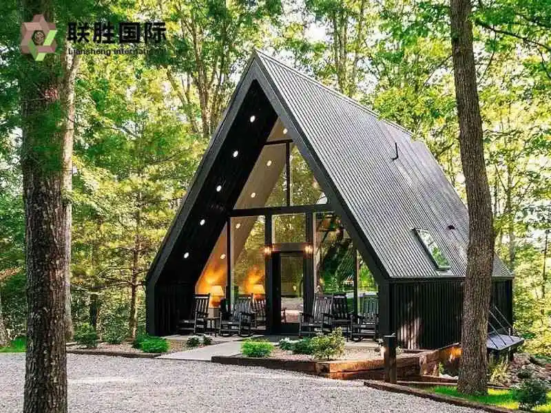 Луксозна триъгълна модулна сглобяема малка къща от стоманена конструкция