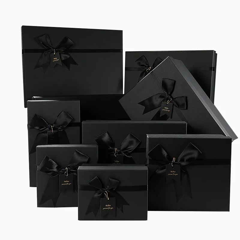 Coffret cadeau en papier noir