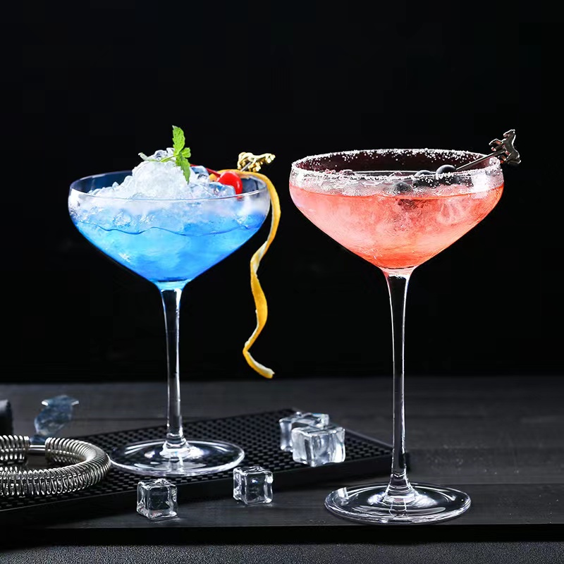 Creatief glazen cocktailglas