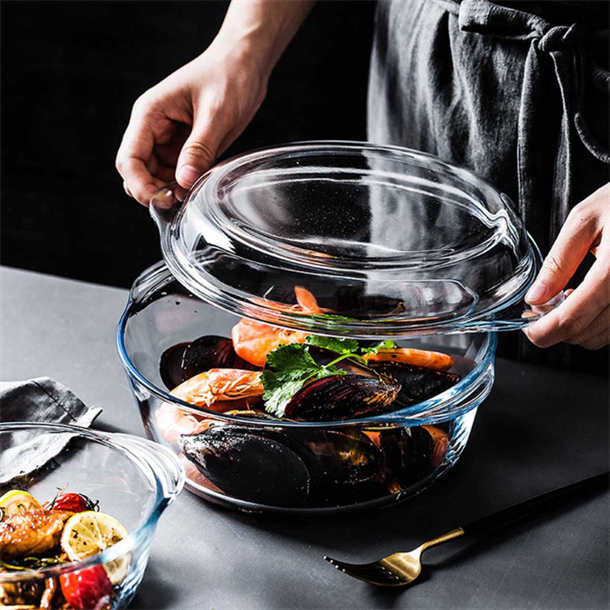 High temperature resistant glass bowl with lid