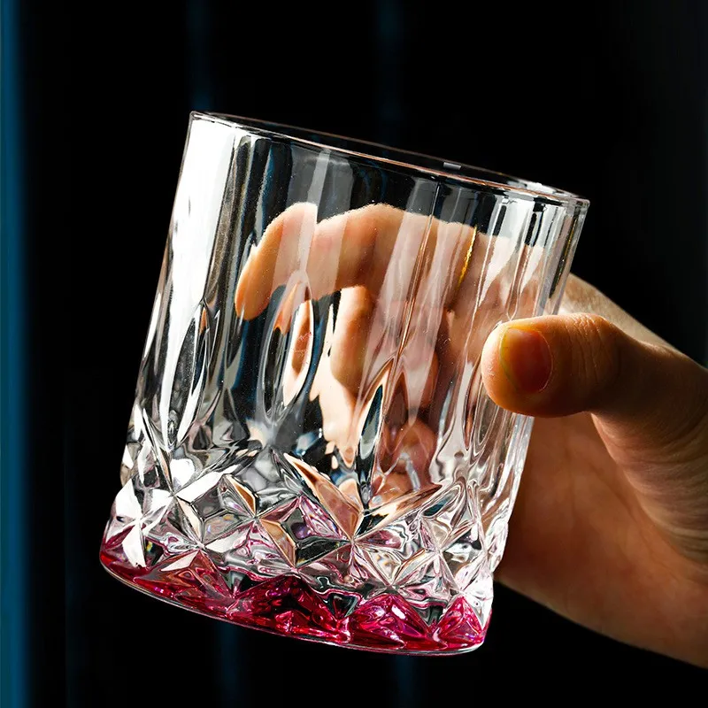 Light luxury whiskey glass