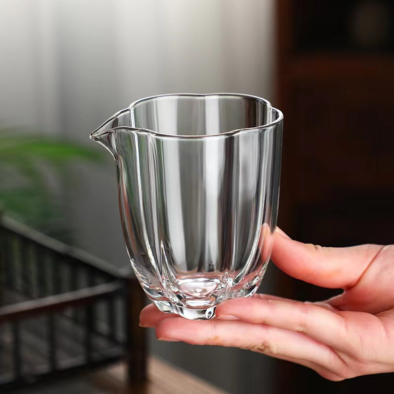 Petal glass fair cup