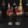 чаша за коктел од ружичастог стакла